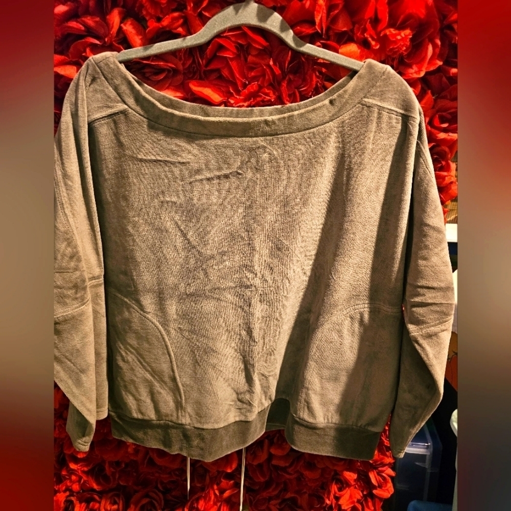 Venus Women's Cozy Grey Crushed Velvet Top Size XLarge
